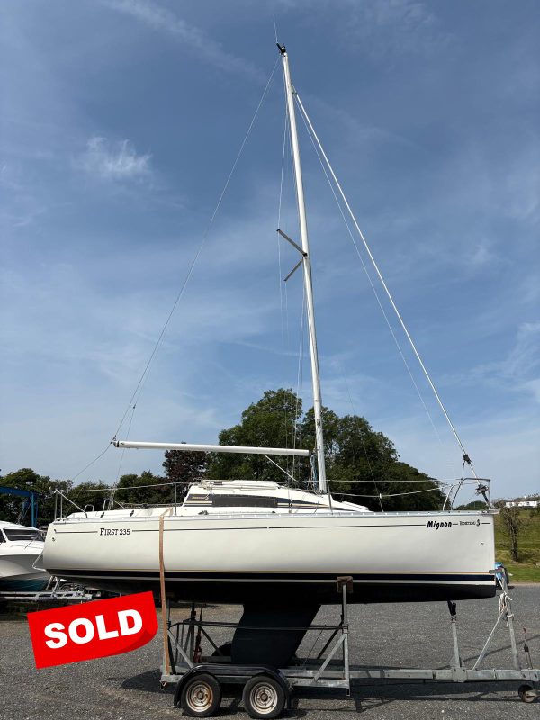 Beneteau 235